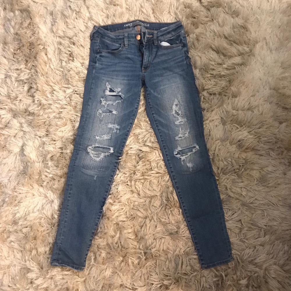 American Eagle distressed/ripped Jeans